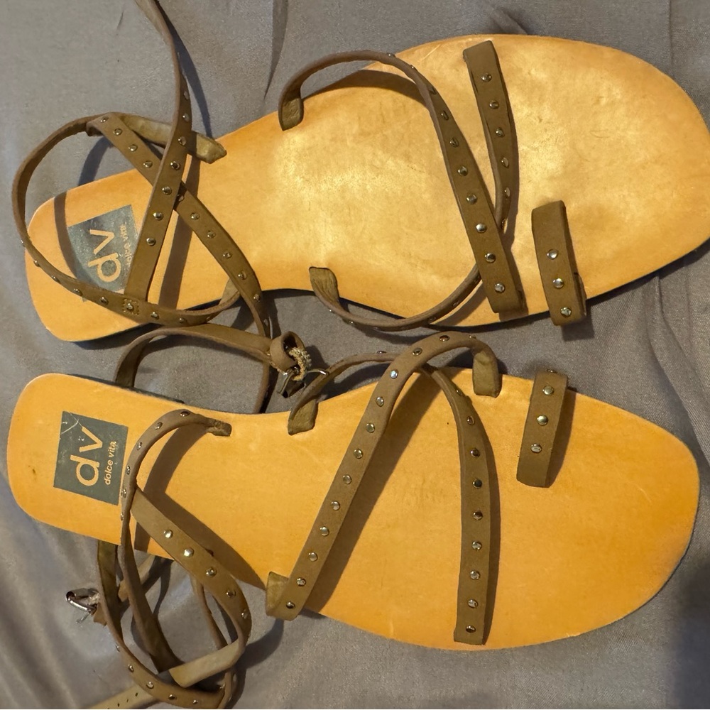 DV by Dolce Vita Women's Tan Studded Sandals